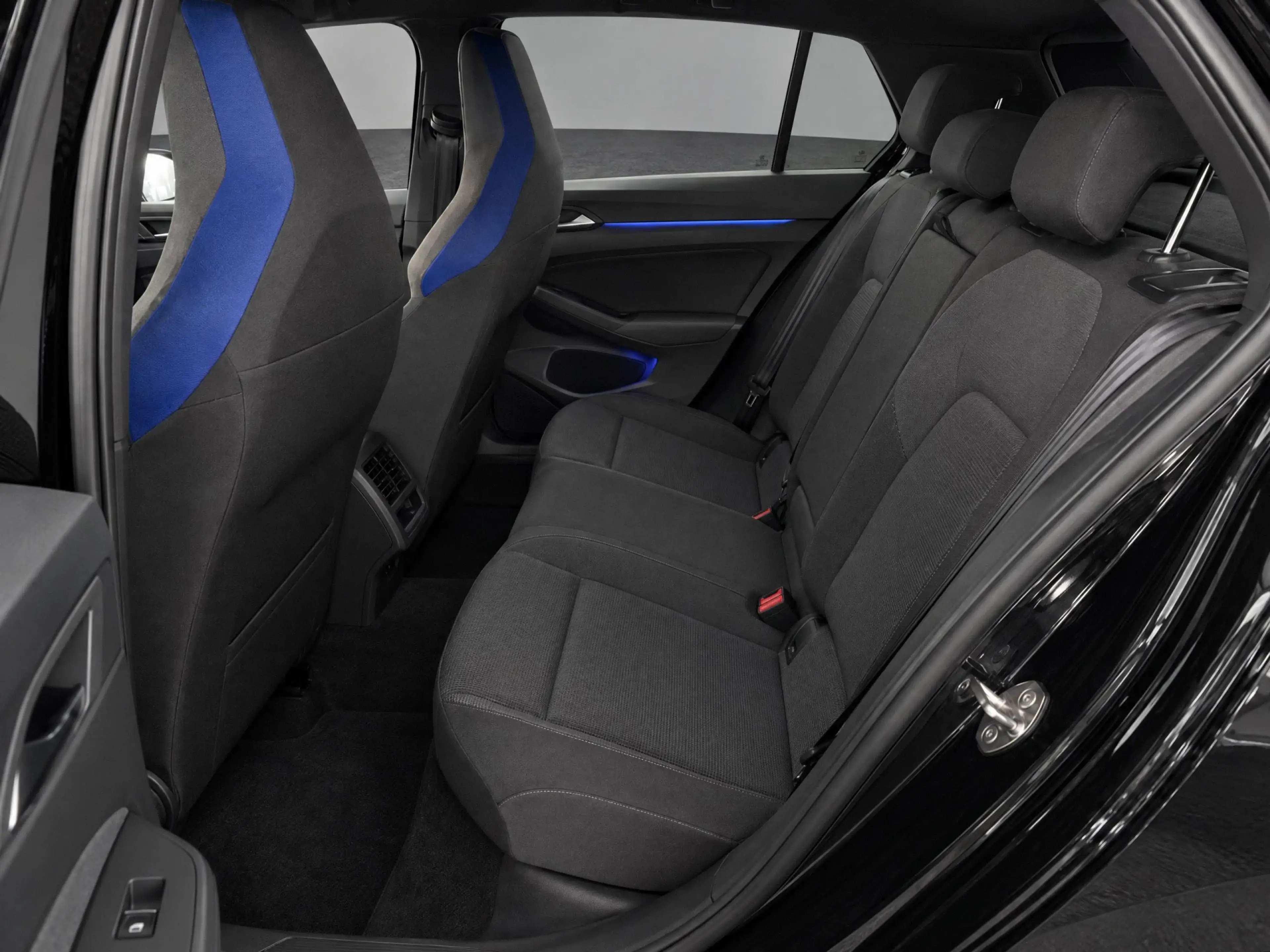 Volkswagen Golf GTE 1.4 eHybrid 245pk / IQ LED / App. Connect / Voorst — photo 15