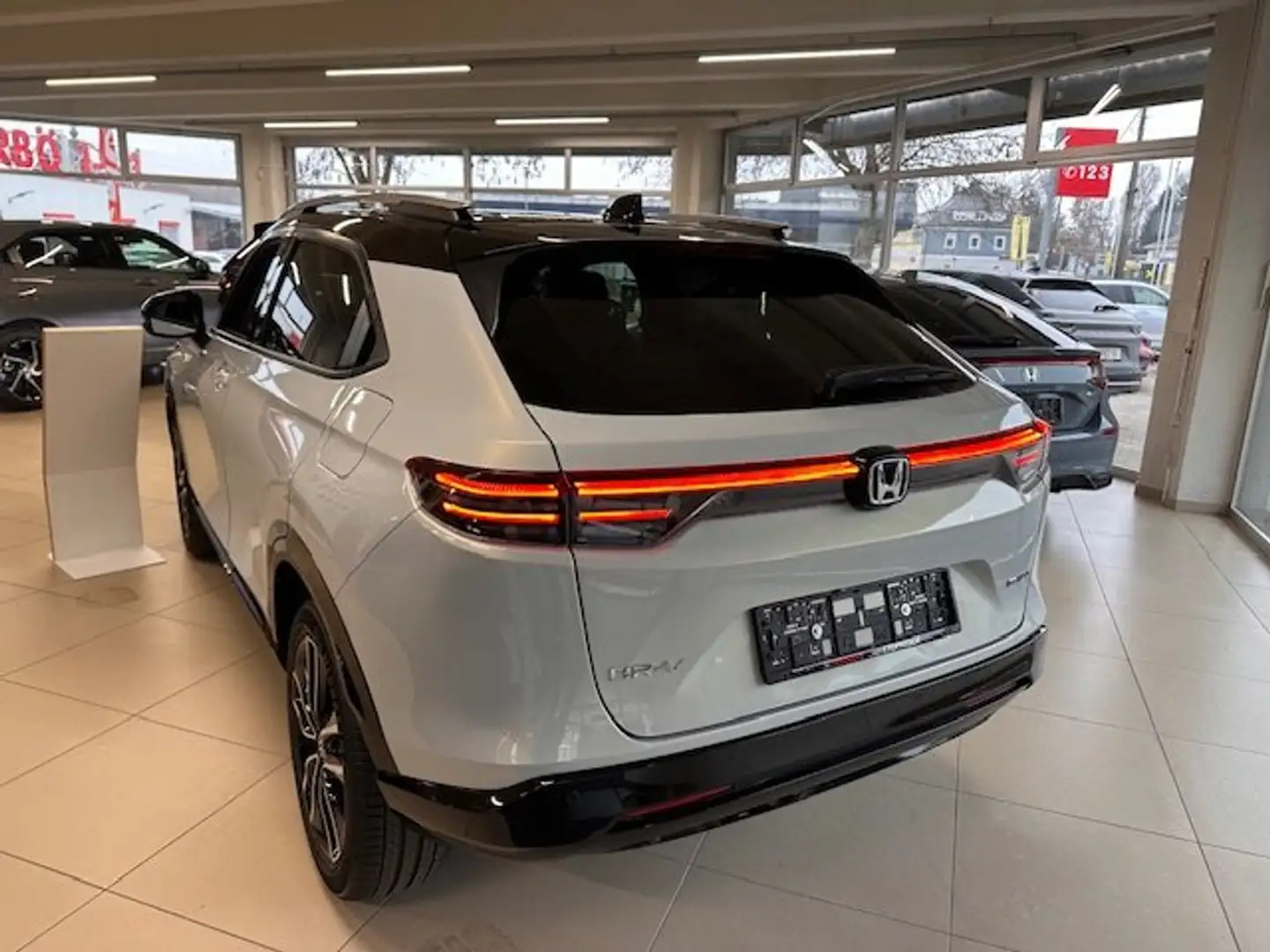 Honda HR-V HR-V 1,5 i-MMD Hybrid Advance Style Aut. Weiß - 2