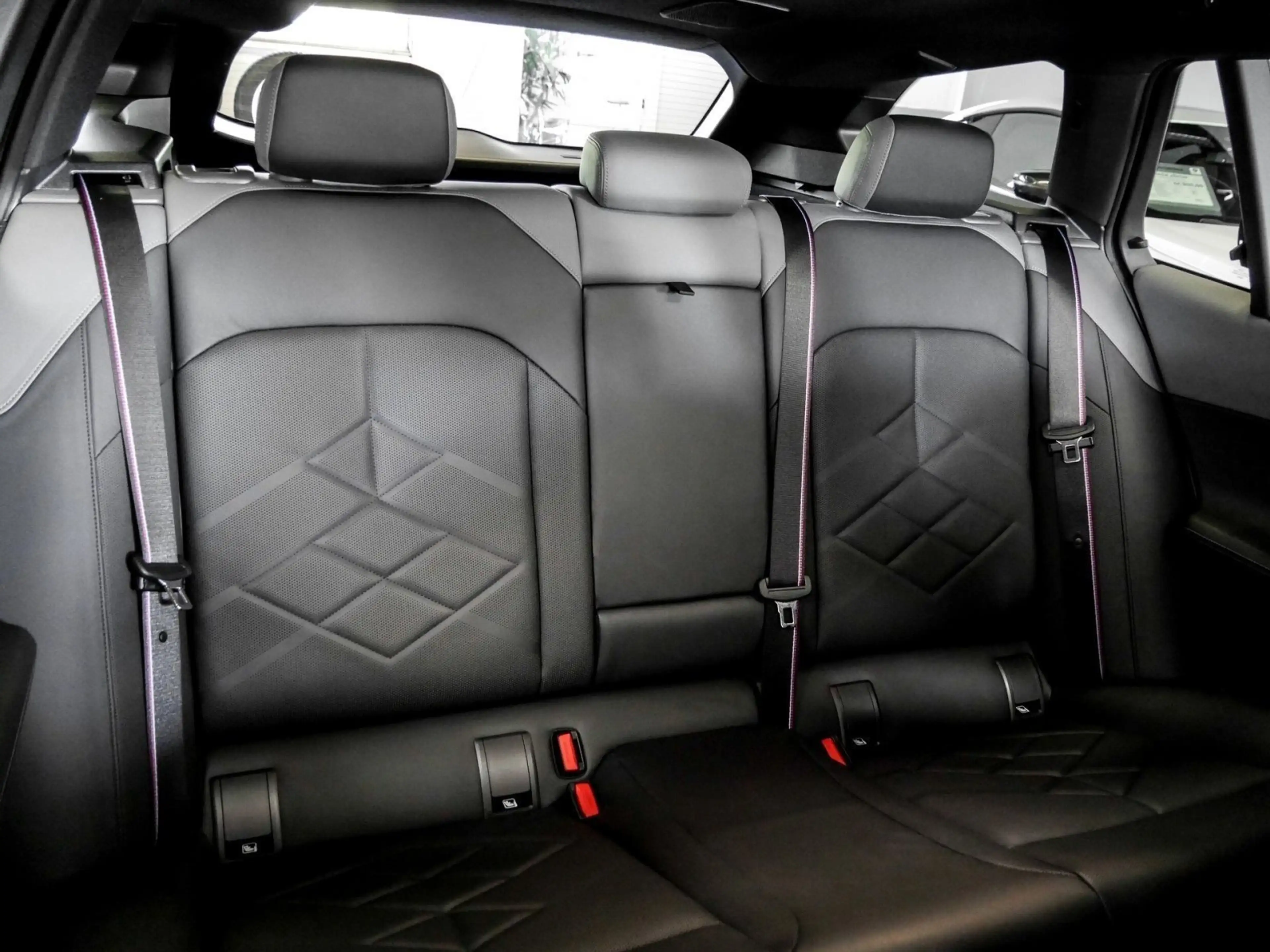 BMW i5 eDrive40 Touring+M Sport Pro+LC Prof.+Head-Up+AHK+ — photo 10