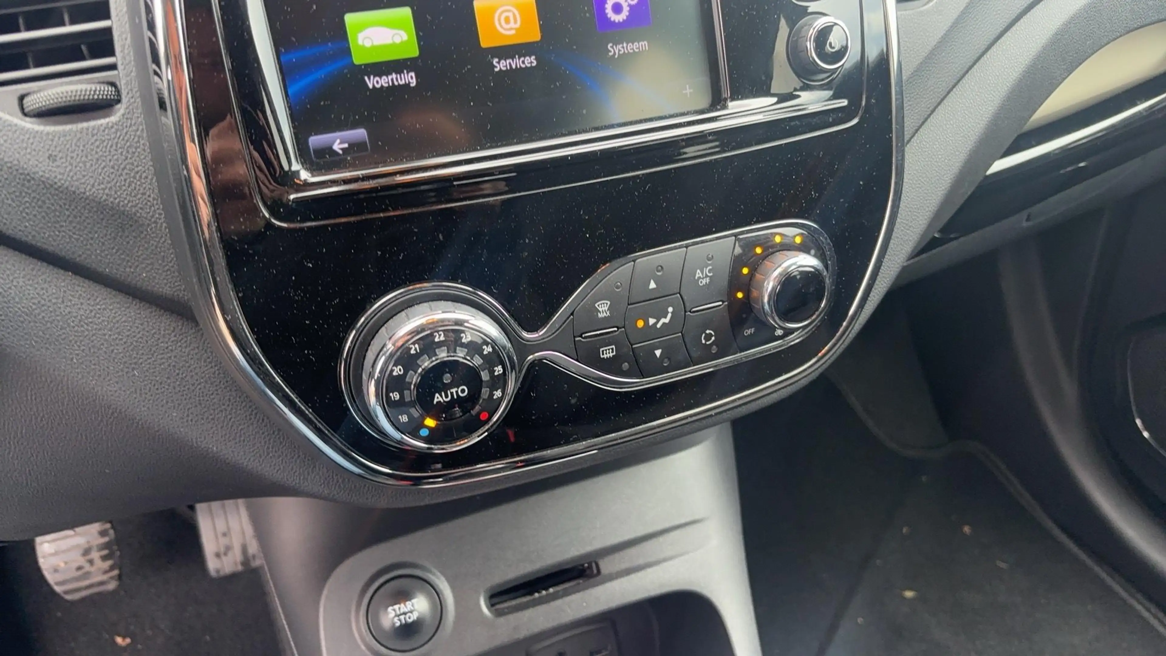 Renault Captur 0.9 TCe Dynamique KEYLESS / NAVI / CLIMA / CRUISE — photo 11