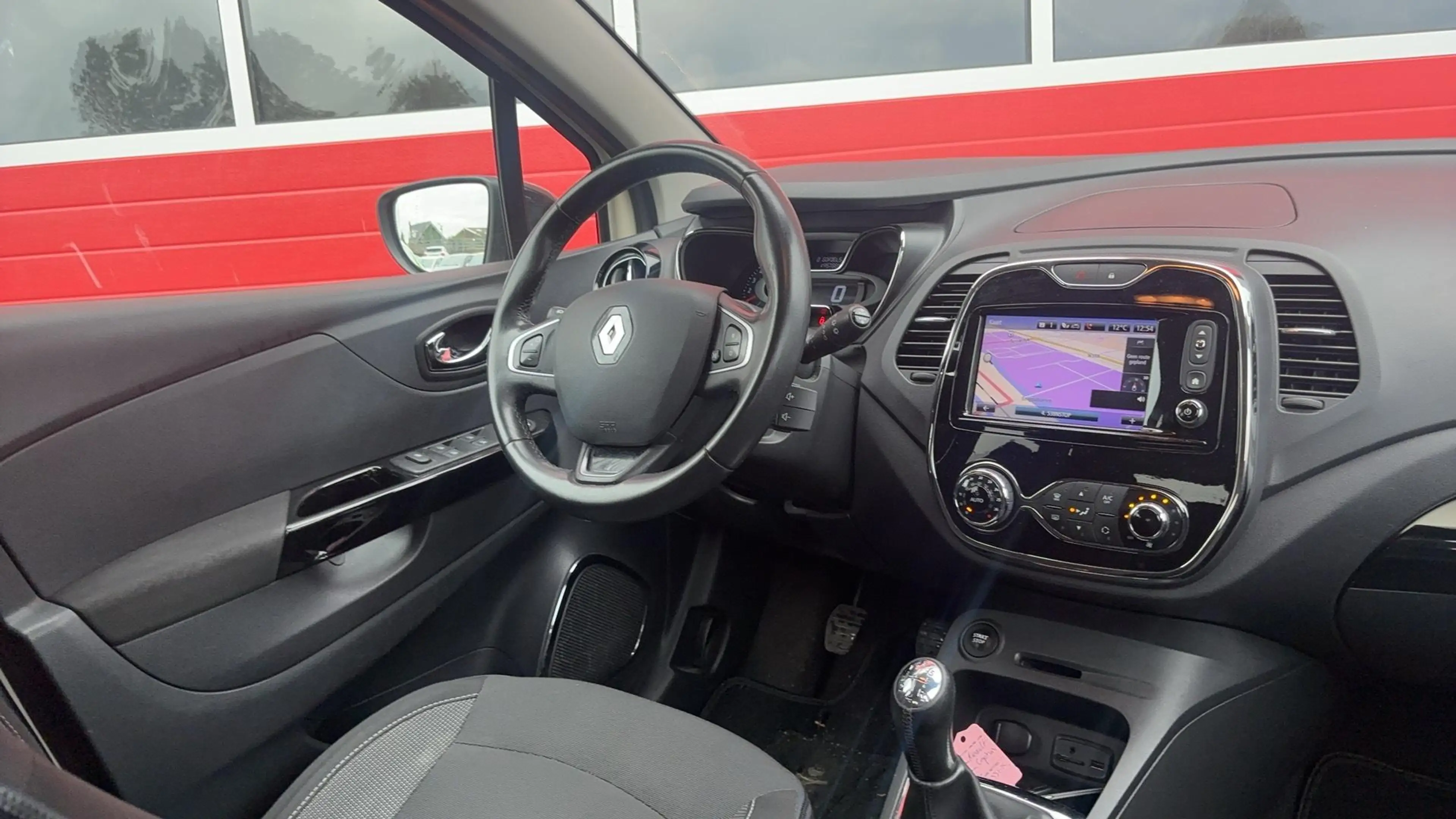 Renault Captur 0.9 TCe Dynamique KEYLESS / NAVI / CLIMA / CRUISE — photo 3