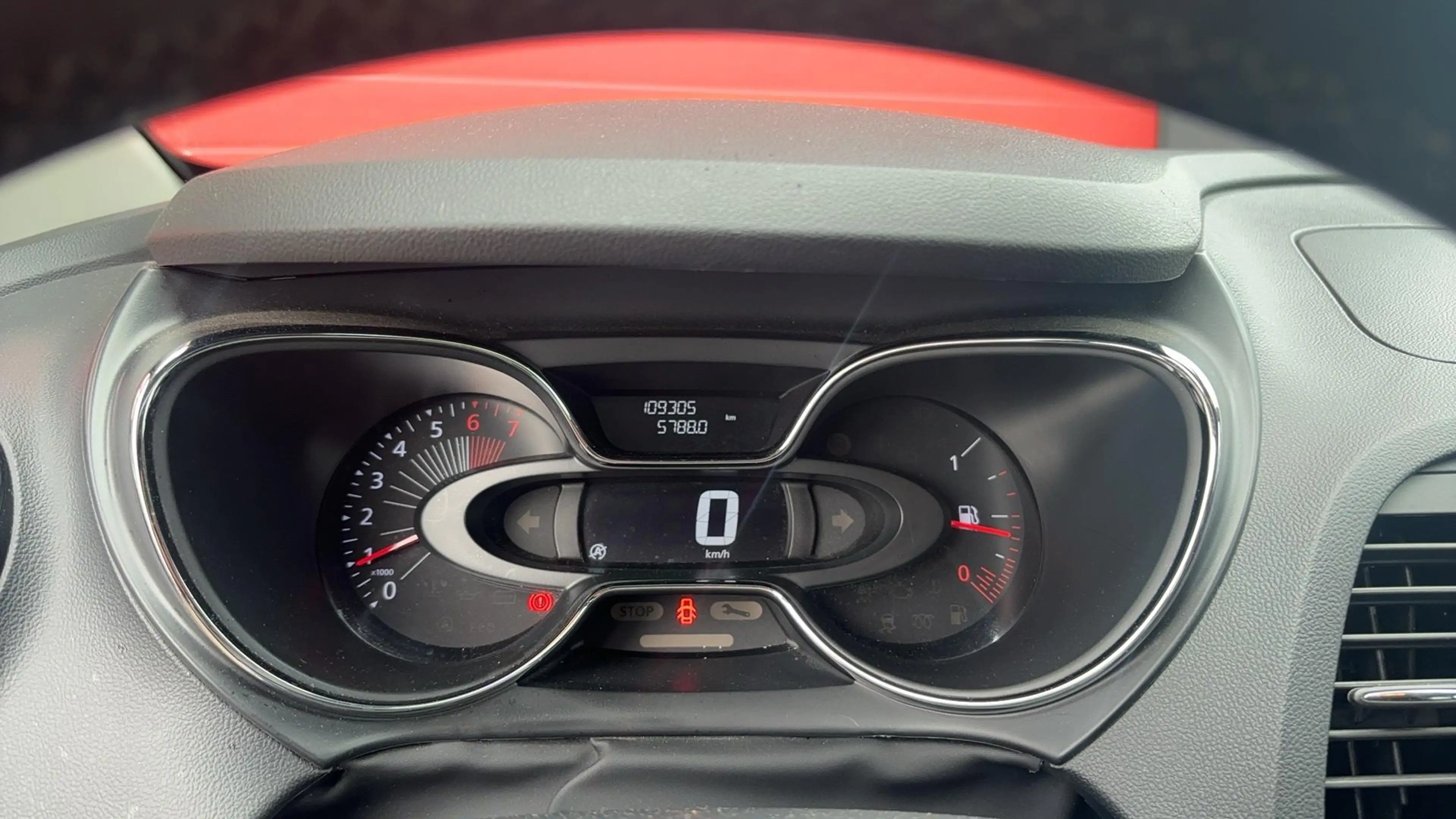 Renault Captur 0.9 TCe Dynamique KEYLESS / NAVI / CLIMA / CRUISE — photo 6