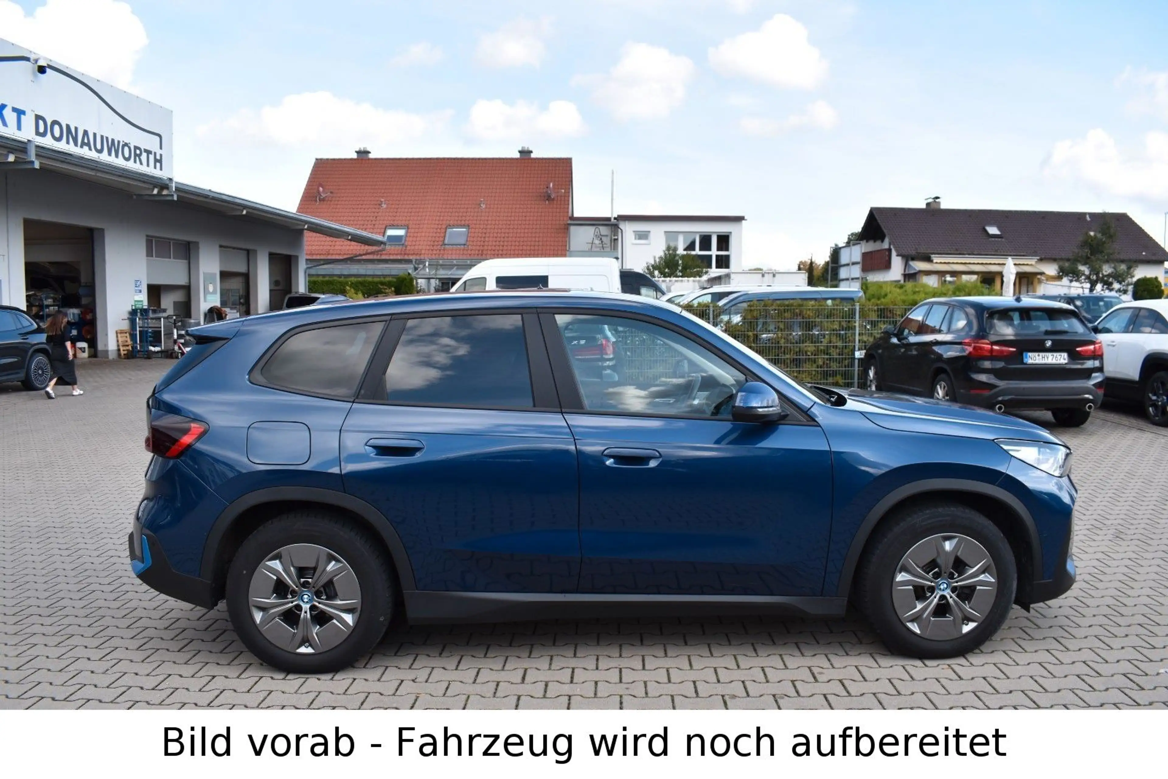 BMW iX1 30 xDrive Navi Keyless LED Parkassistent — photo 2