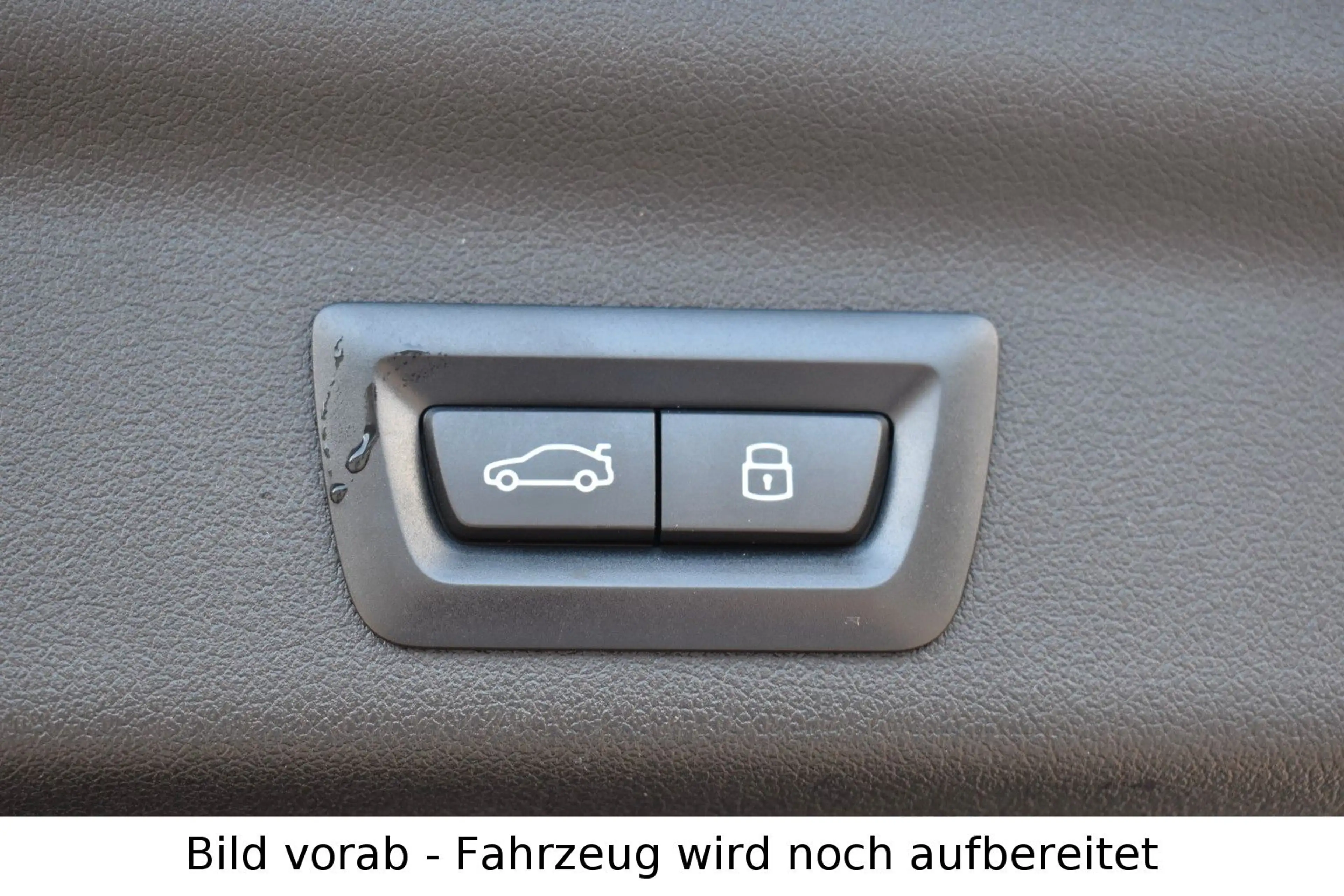 BMW iX1 30 xDrive Navi Keyless LED Parkassistent — photo 13