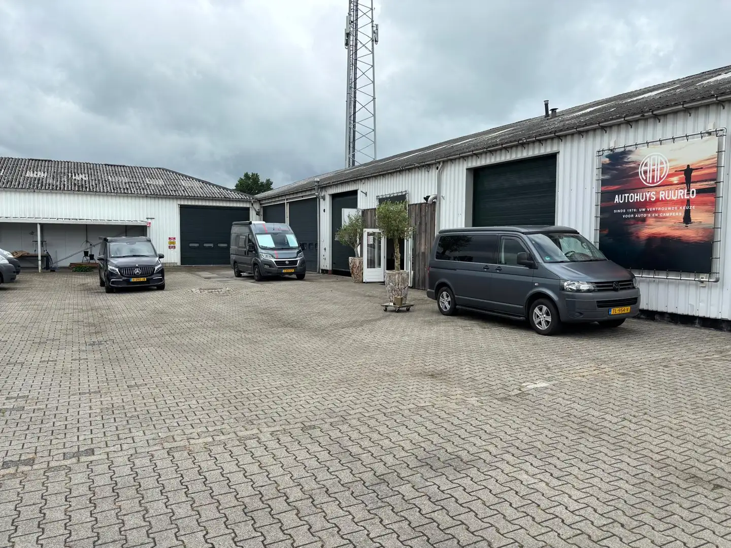 Volkswagen TRANSPORTER Automaat Euro 5 141pk Off-grid Ta Grijs - 2