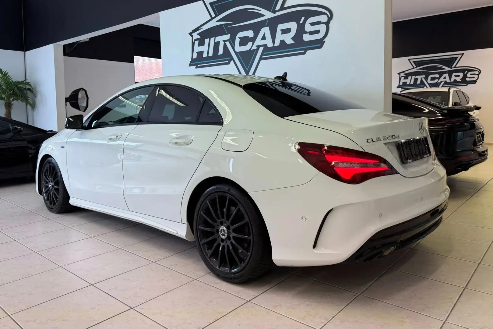 Mercedes-Benz CLA 200 | PACK AMG | AUTOMATIQUE | MOTEUR MERCEDES Blanc - 2
