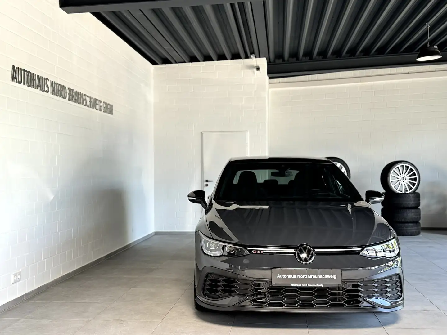 Volkswagen Golf GTI Clubsport 2.0 TSI*Pano*IQ*HUD*H&K*DCC* Grau - 2