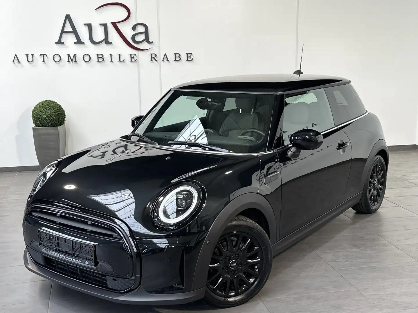 MINI Cooper Classic Trim Black Ext. NAV+LED+KAM+CARPLAY Noir - 1
