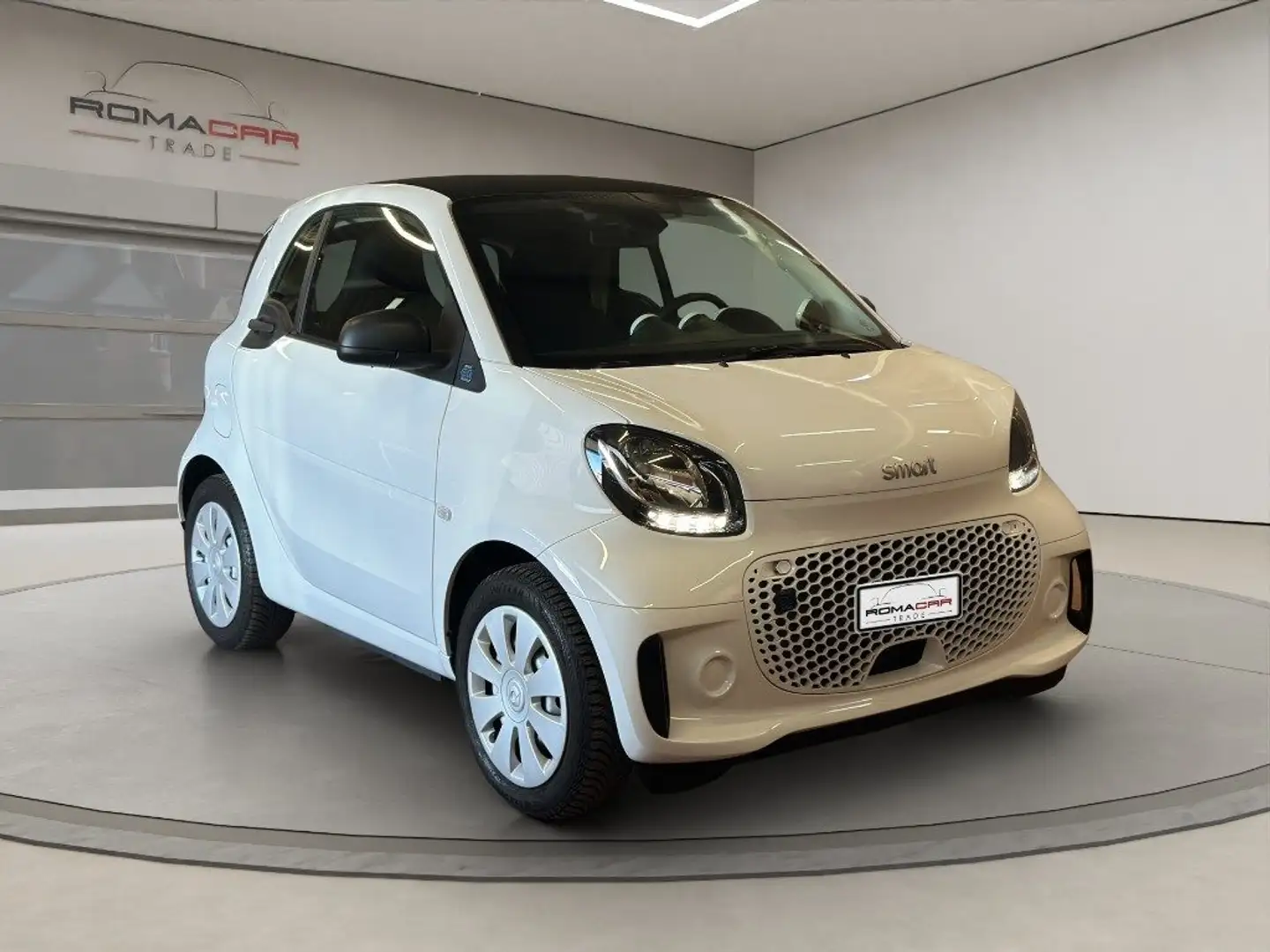 smart forTwo EQ YOUNGSTER   (22kw) Weiß - 2