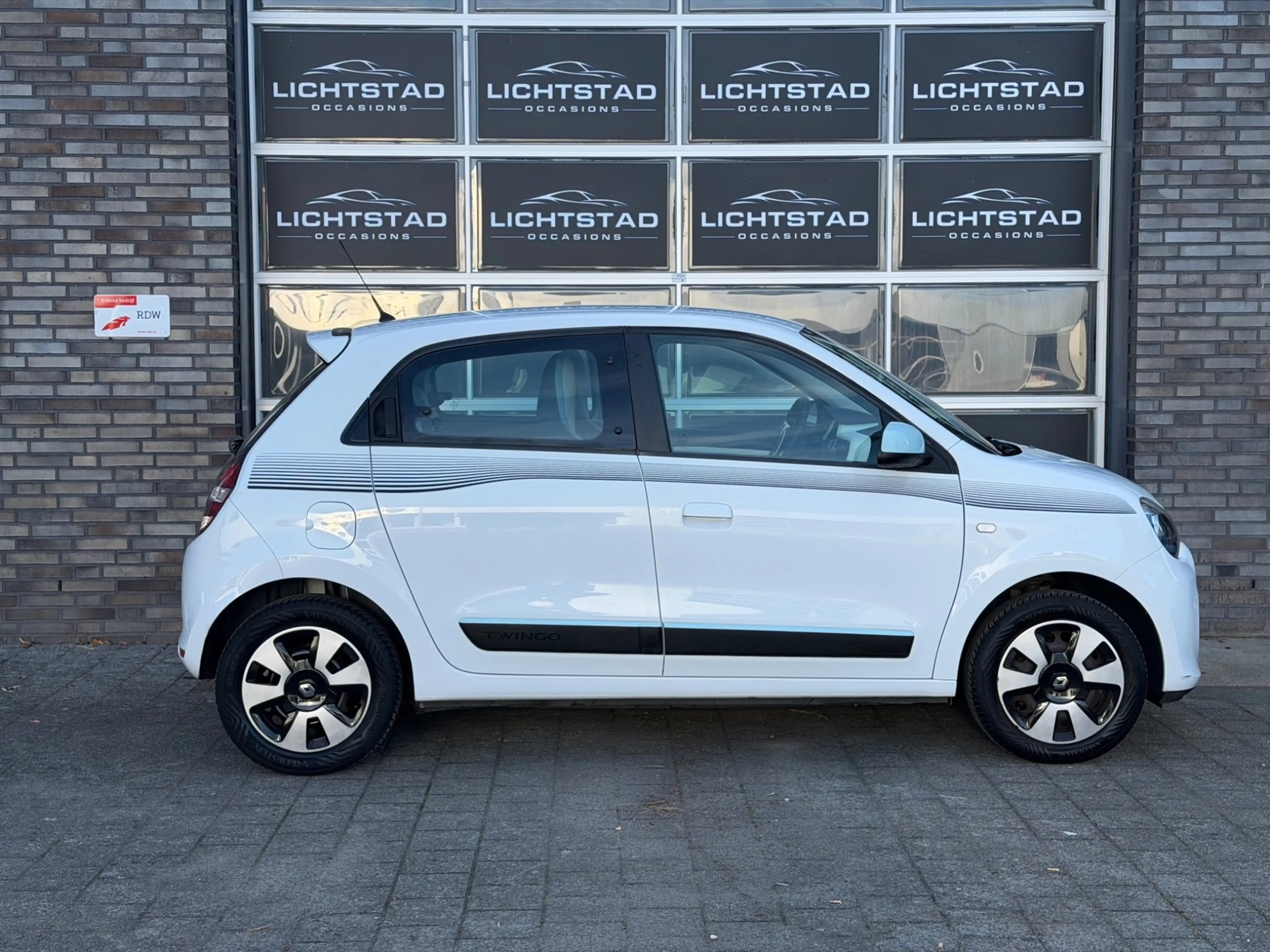 Renault Twingo 1.0 SCe Collection AIRCO BLUETOOTH NIEUWE APK ONDE — photo 10