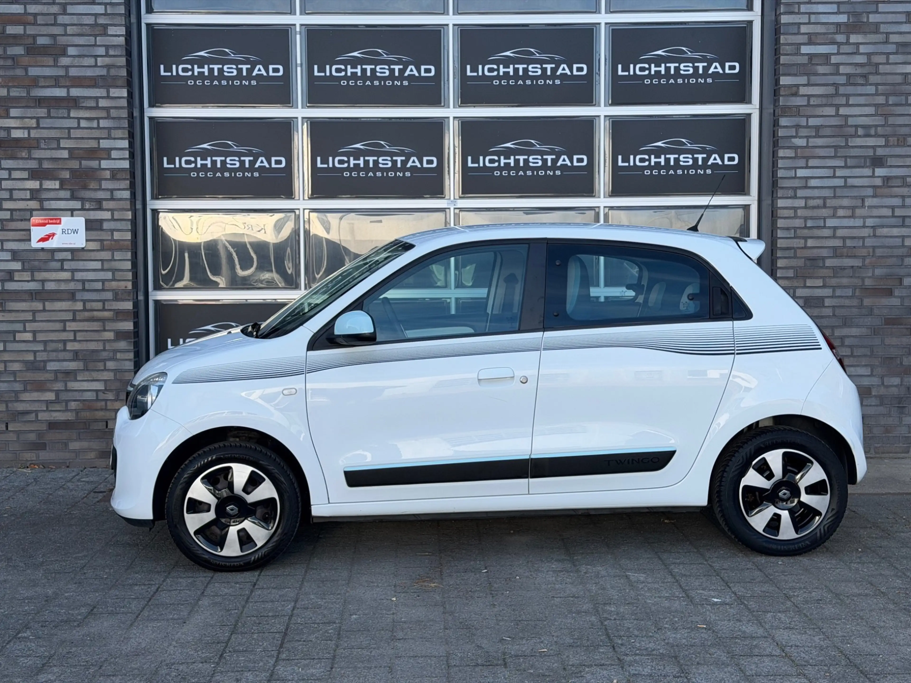 Renault Twingo 1.0 SCe Collection AIRCO BLUETOOTH NIEUWE APK ONDE — photo 9