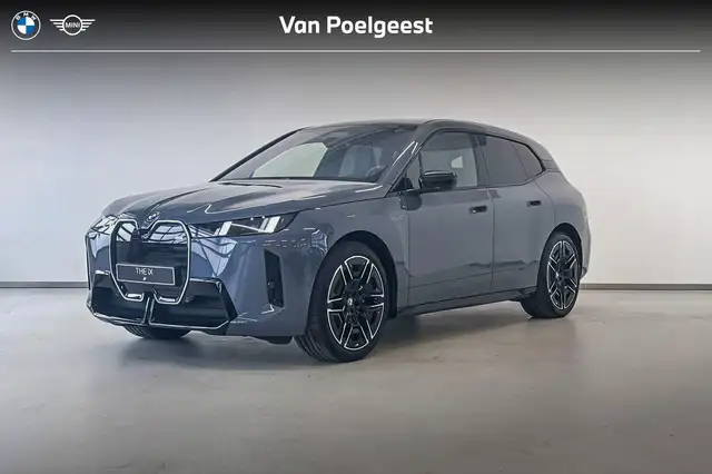 BMW iX xDrive M70 | Comfort Pack | Innovation Pack | Trek
