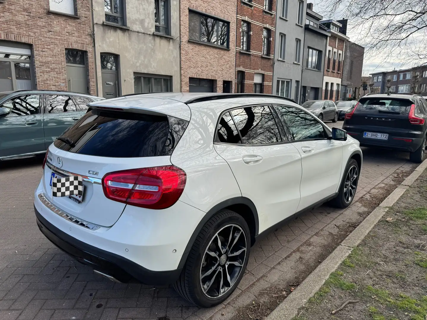 Mercedes-Benz GLA 200 (CDI) d 7G-DCT Urban Line Blanc - 2