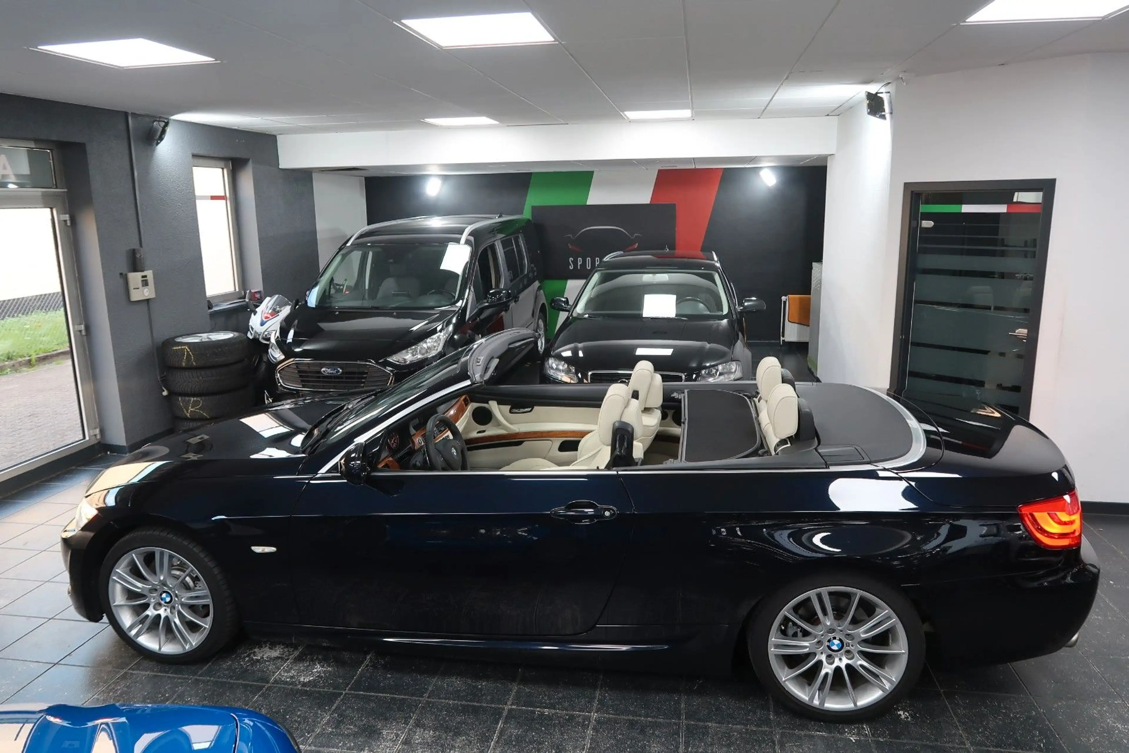 BMW 325 i Cabrio*M-Sport*Leder*Navi*Xenon*1Hand*Pdc* — photo 9