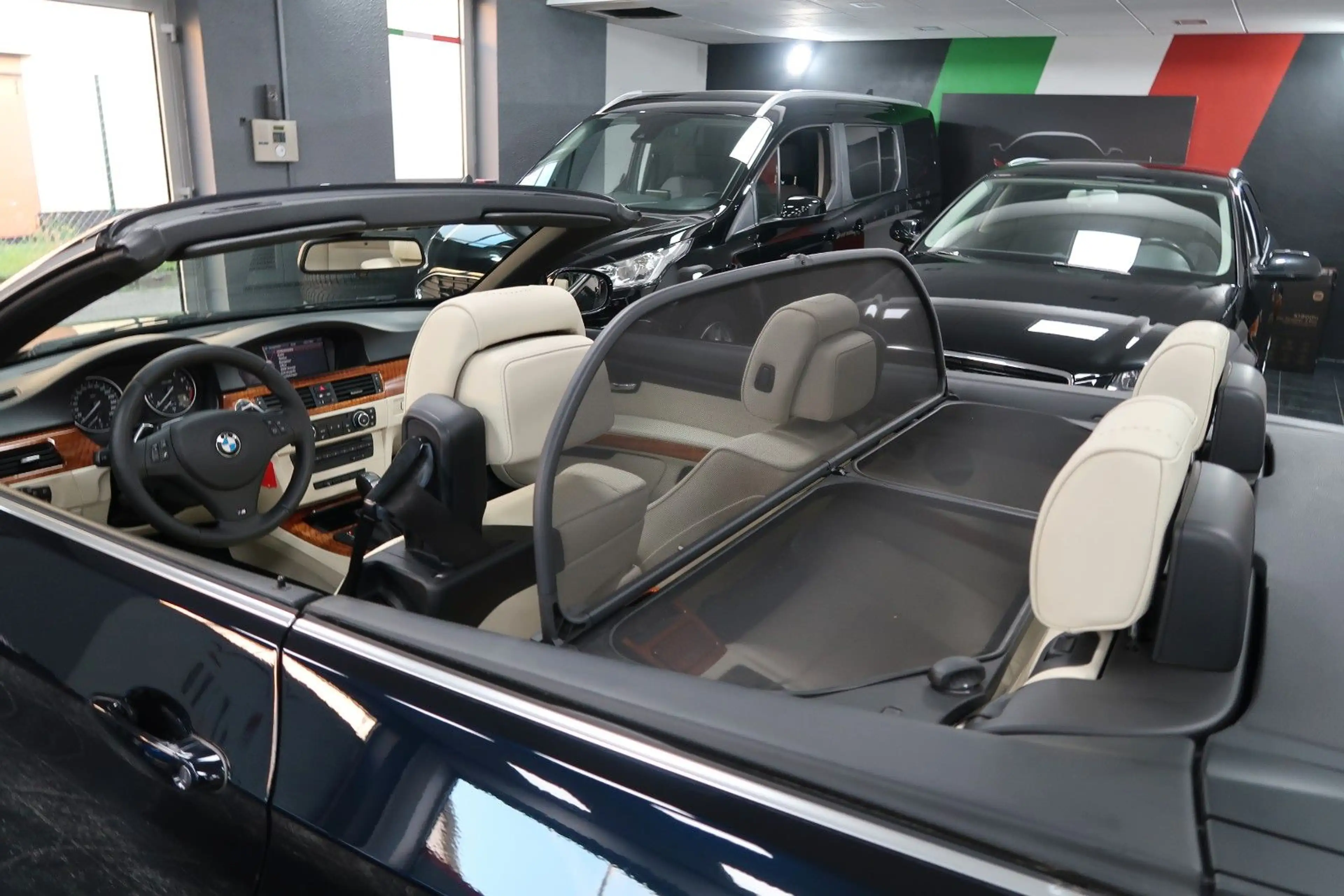 BMW 325 i Cabrio*M-Sport*Leder*Navi*Xenon*1Hand*Pdc* — photo 14
