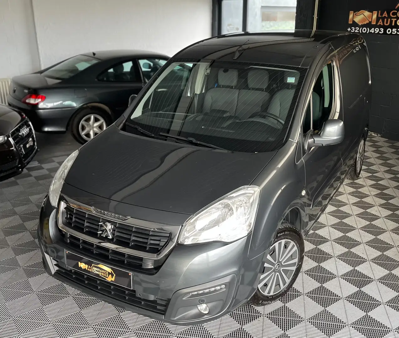 Peugeot Partner 1.6BlueHDi L2H1 1er Propriétaire Garantie 1 An Gris - 2