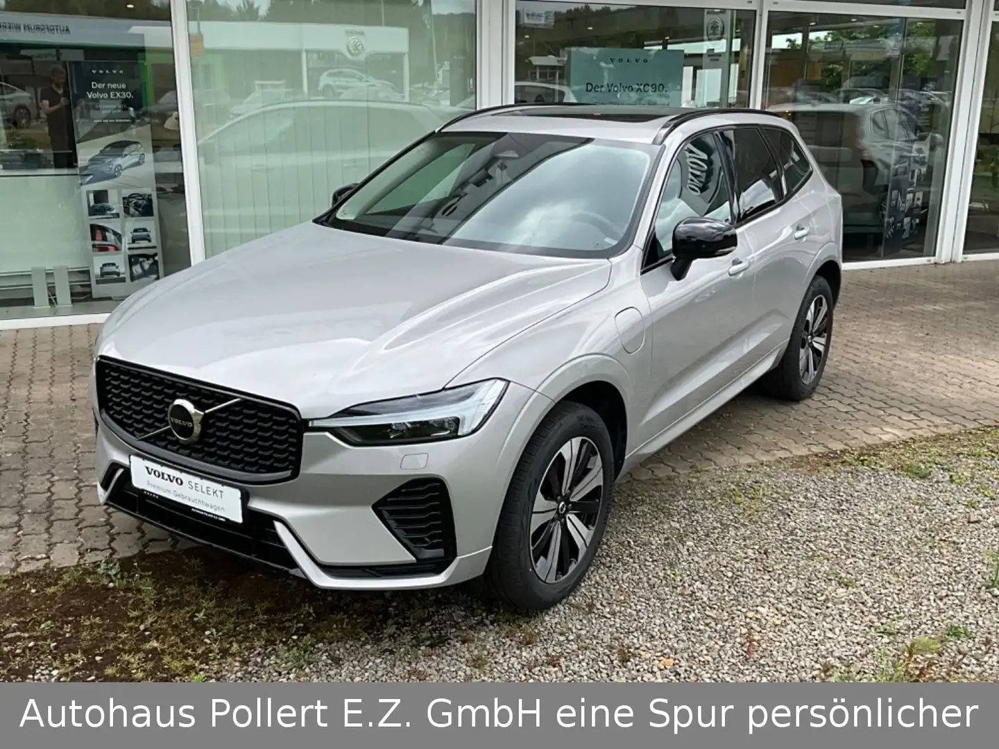 Volvo XC60 Plus Dark Recharge Plug-In T6 Hybrid AWD Silber - 1