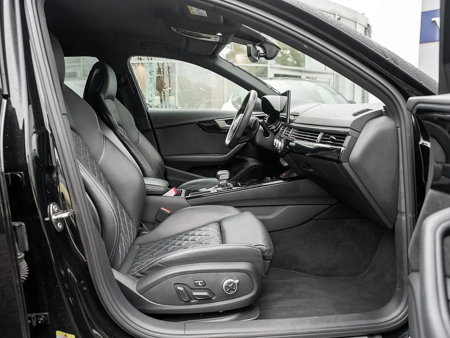 Audi S4 Avant 3.0 TDI quattro Schwarz - 2