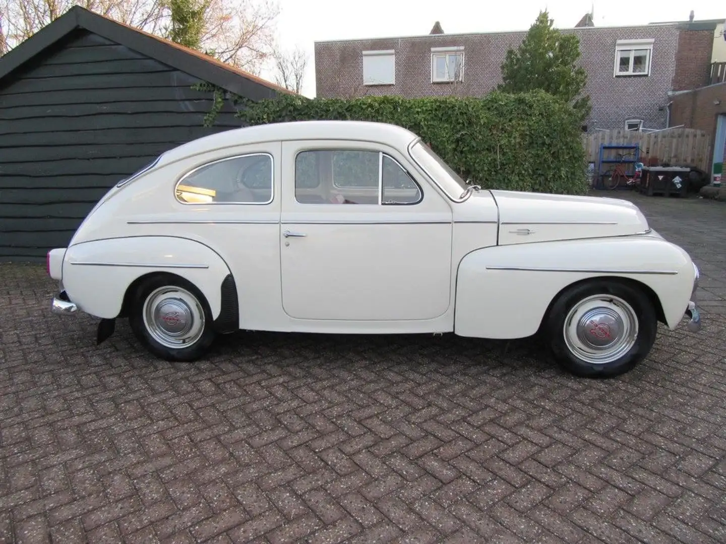 Volvo P544 Bílá - 2
