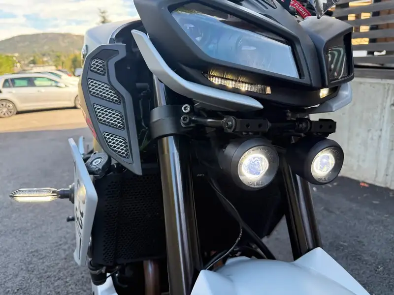 Yamaha MT-09 - foto 3