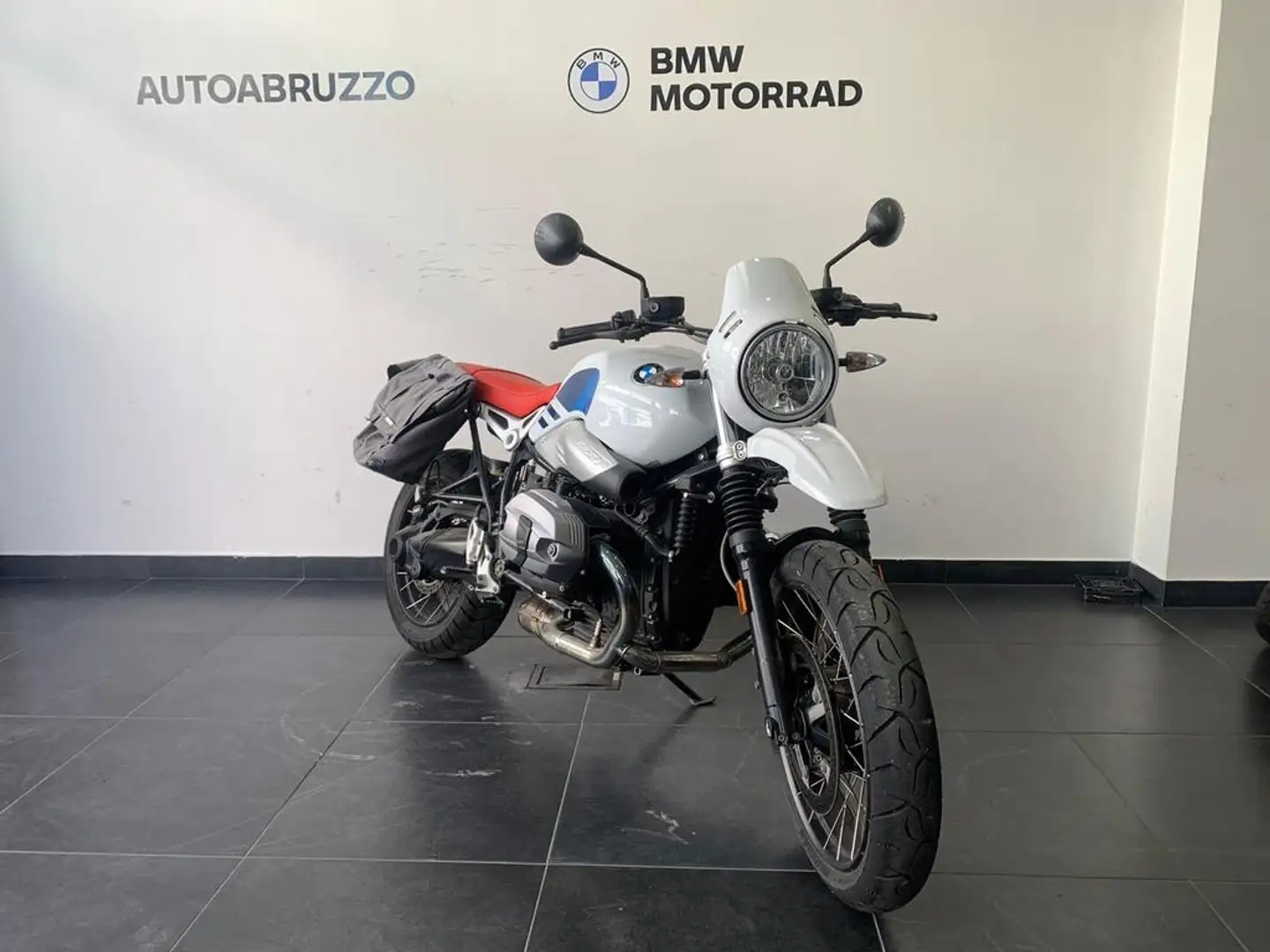 BMW R nineT 1200 Urban G/S Abs my17 Wit - 2