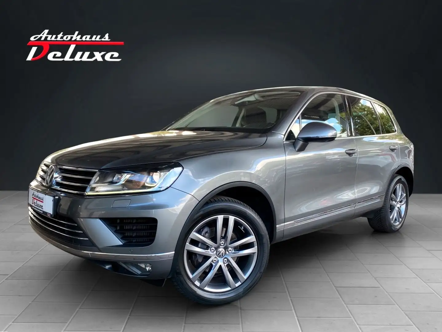 Volkswagen Touareg 3,0 TDI 4M EXCLUSIVE KAMERA-PANORAMA-AHK Grau - 1