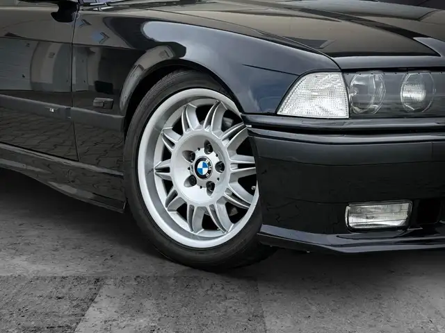 BMW M3 view 6
