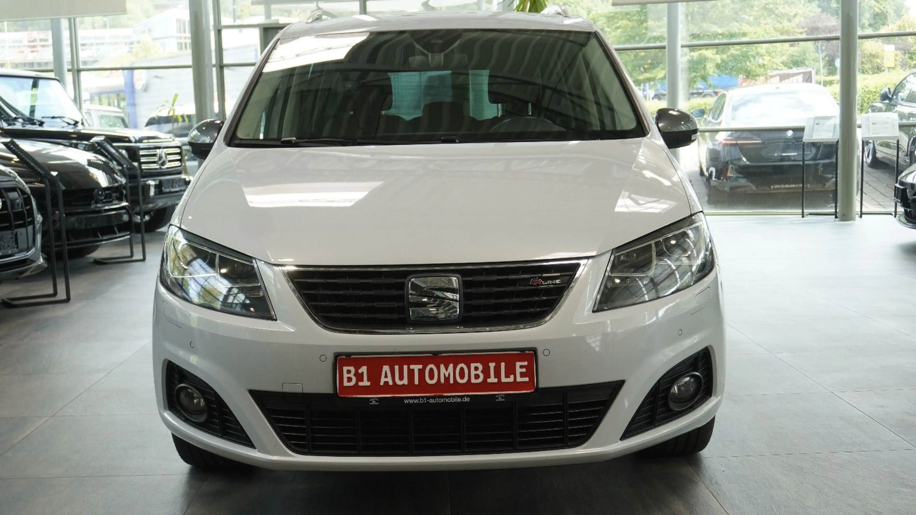 SEAT Alhambra FR-Line Allrad*7SITZE*AHK*STHZ*ACC — photo 2
