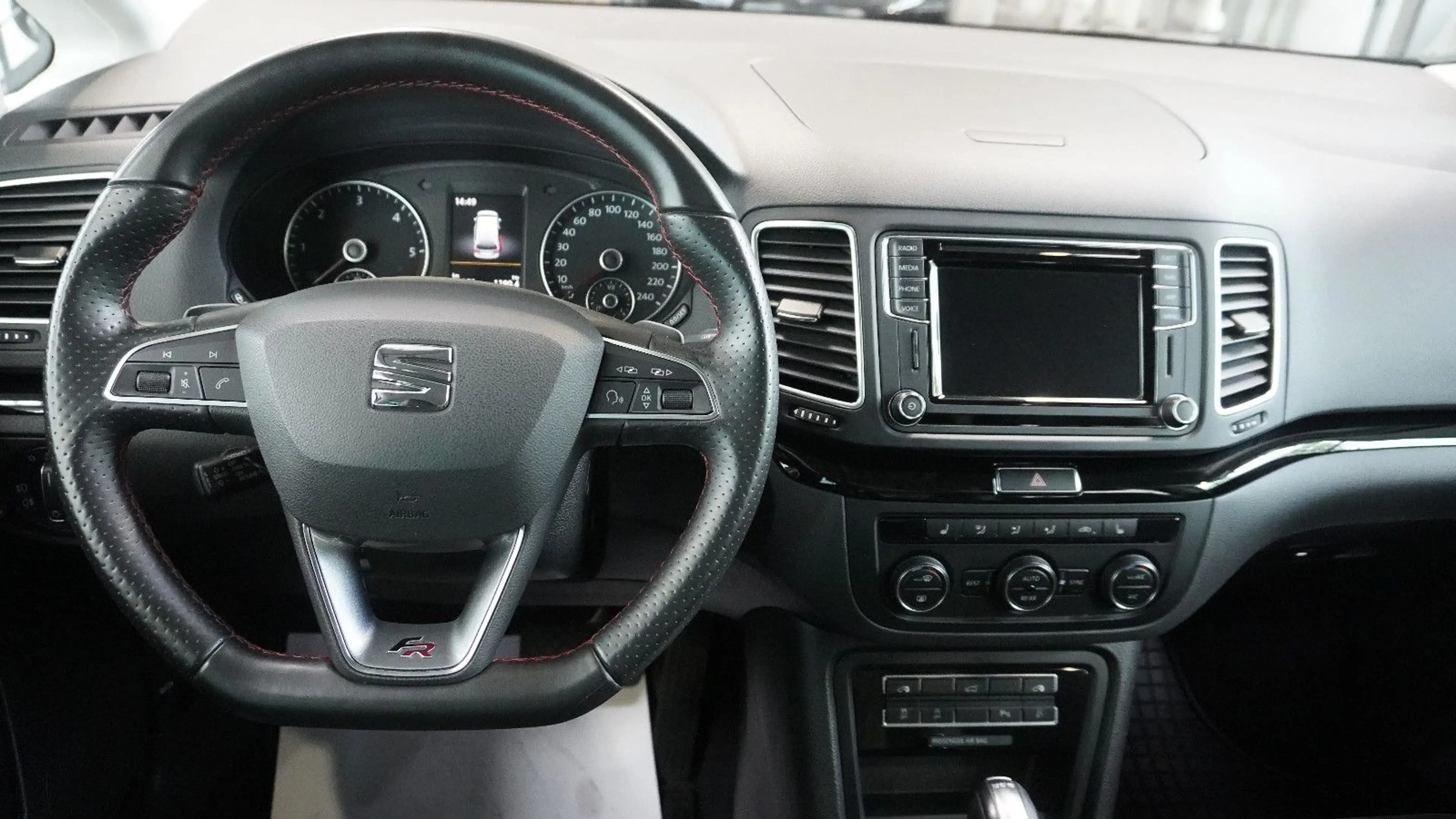SEAT Alhambra FR-Line Allrad*7SITZE*AHK*STHZ*ACC — photo 13