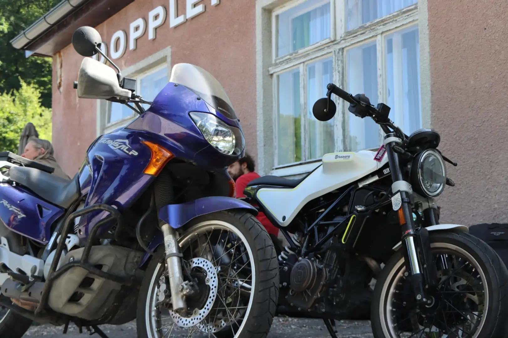 Husqvarna Vitpilen 401 Biały - 2