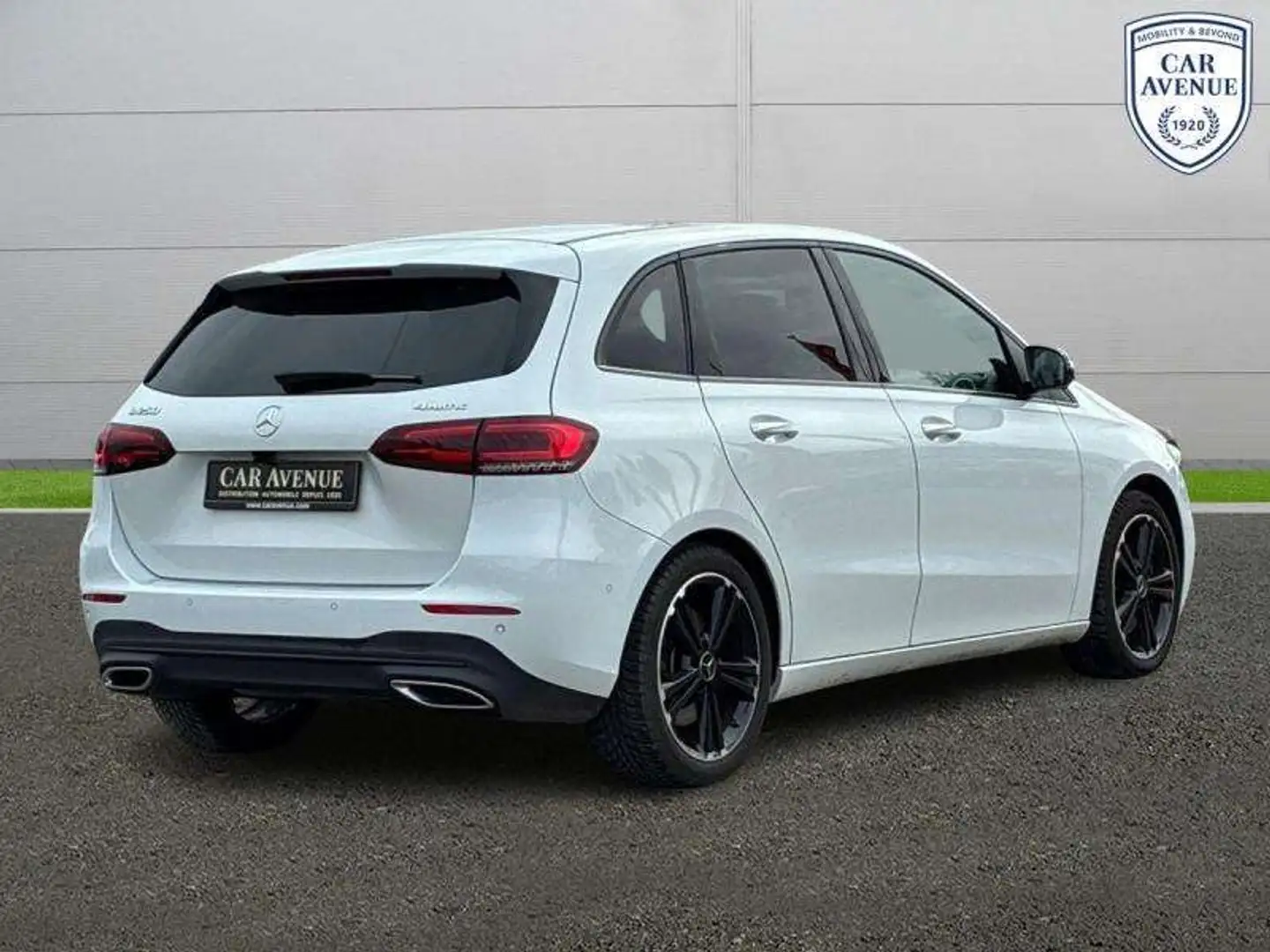 Mercedes-Benz B 250 4MATIC Biały - 2