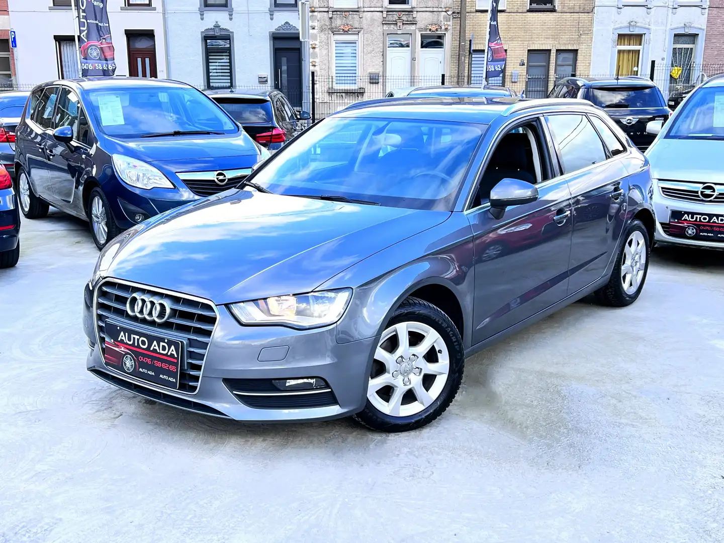 Audi A3 1.6 TDi Attraction S tronic--EURO 6--AIRCO--GPS-- Gris - 1