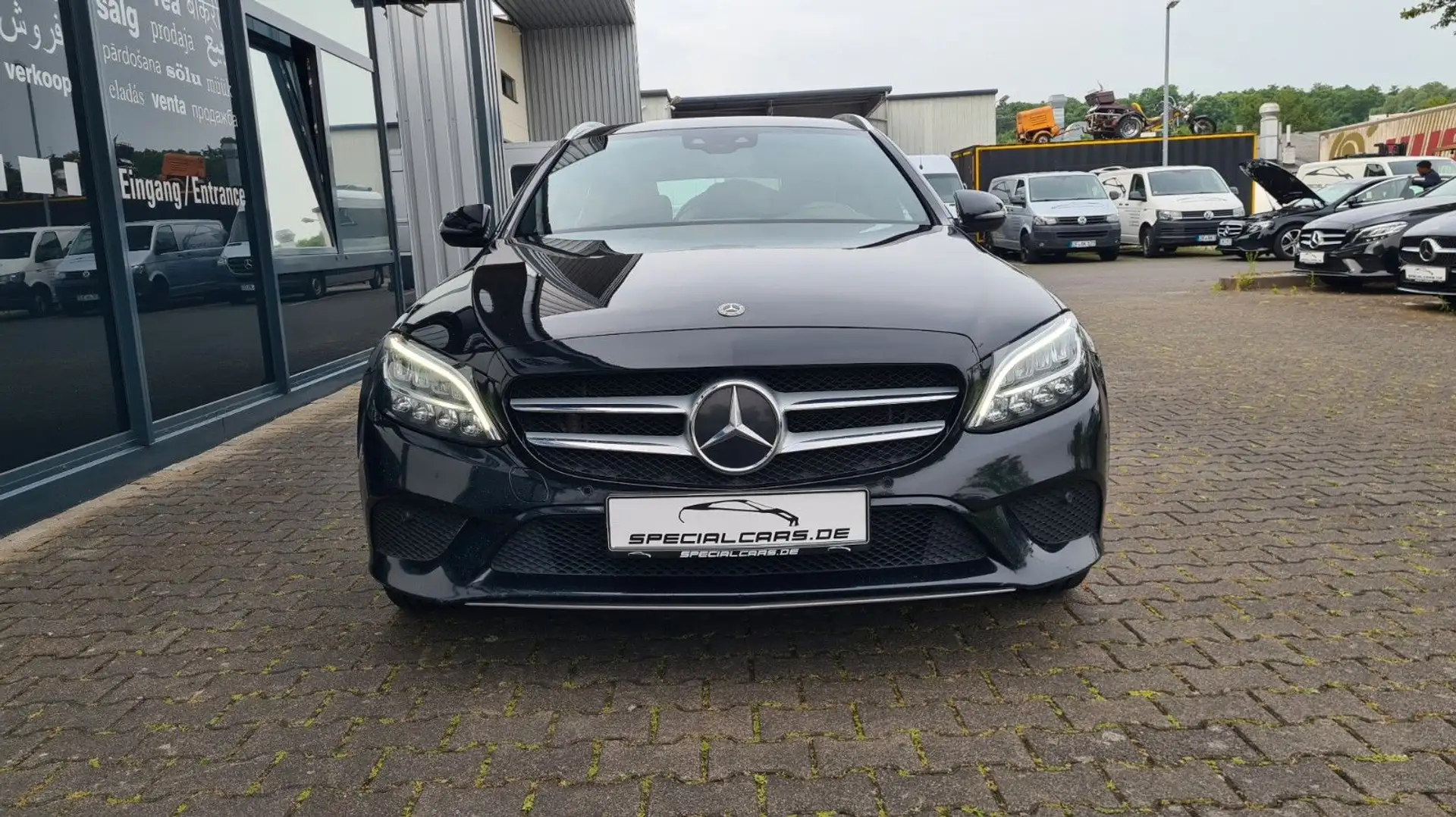Mercedes-Benz C 300 T de AVANTGARDE - ASSISTS - AHK - LED Schwarz - 2