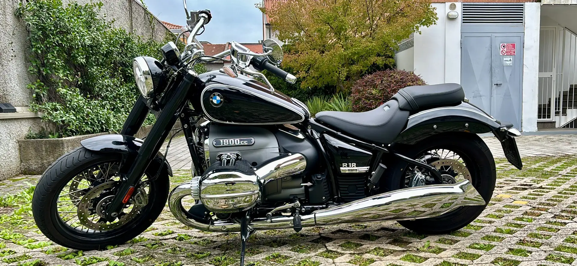 BMW R 18 FIRST EDITION Чорний - 1