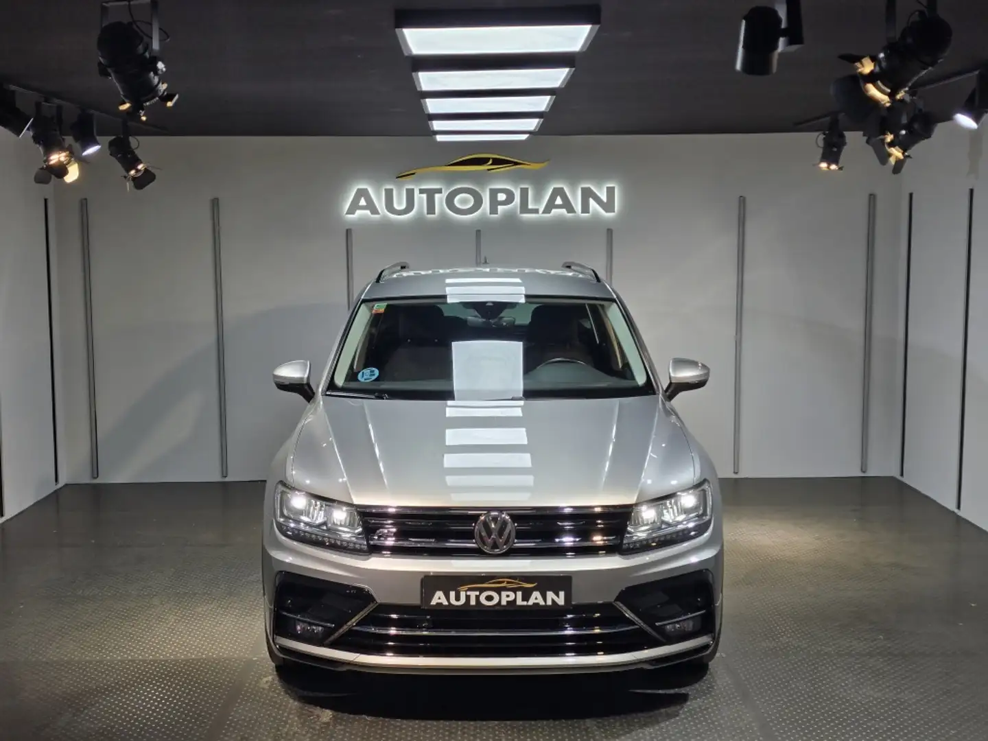 Volkswagen Tiguan 2.0TDI Sport 110kW (4.75) Gris - 2