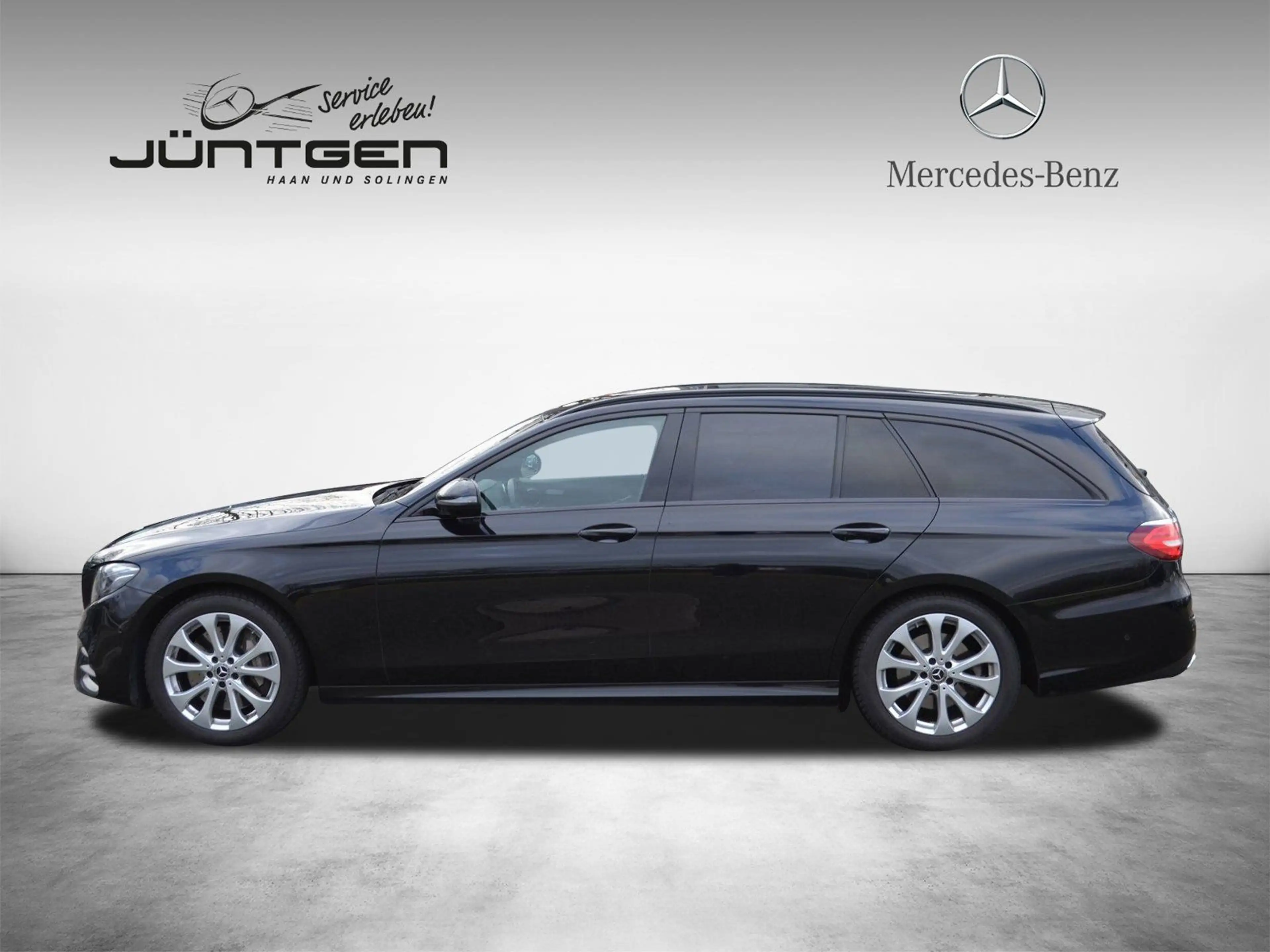 Mercedes-Benz E 350 d 4M T AMG NIGHT MBEAM SHD 360° AMBIENTE — photo 4