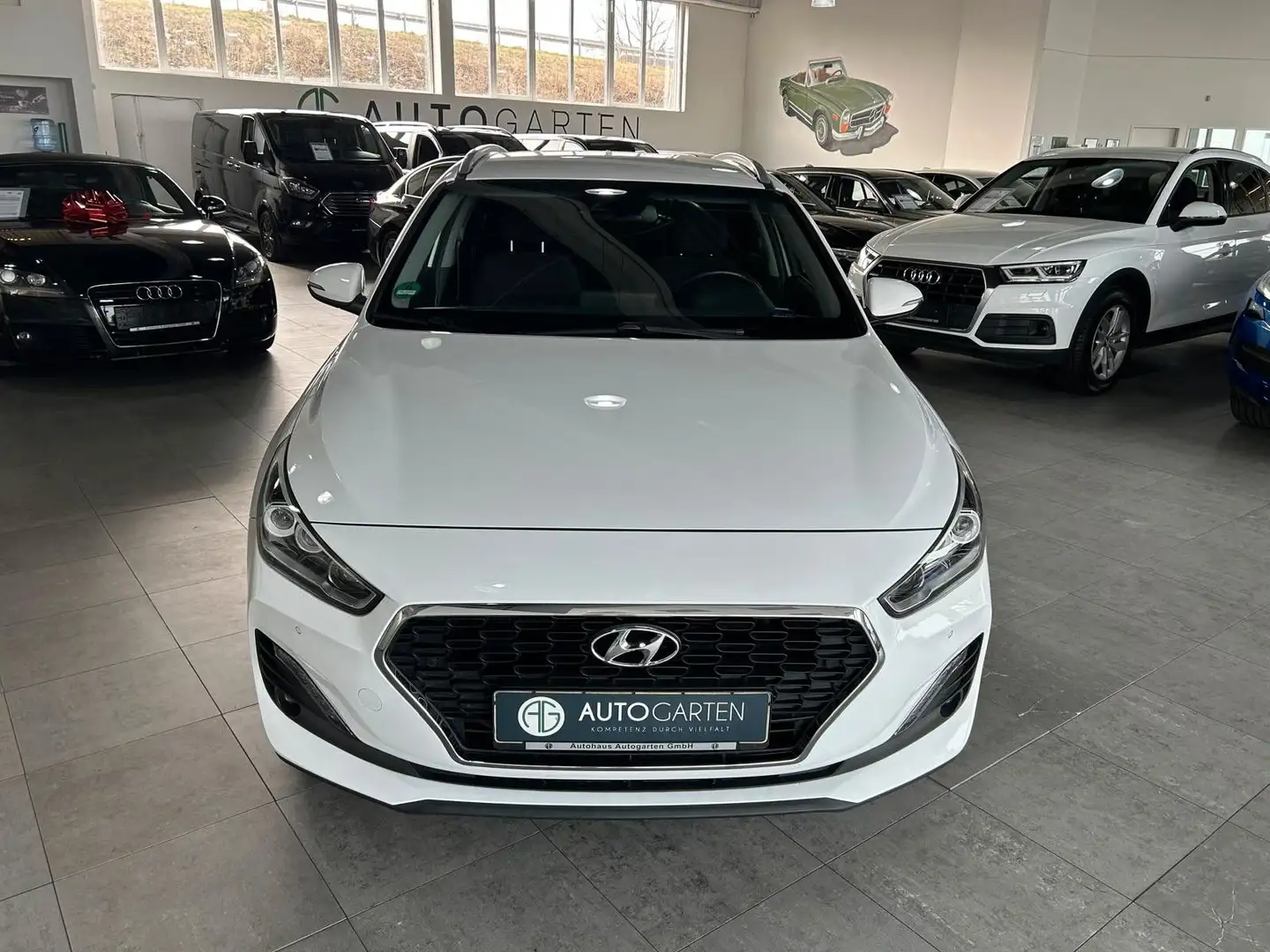 Hyundai i30 cw Trend*Navi*Kam*PDC*SHZ*Automatik*AHK*Allw Blanc - 2