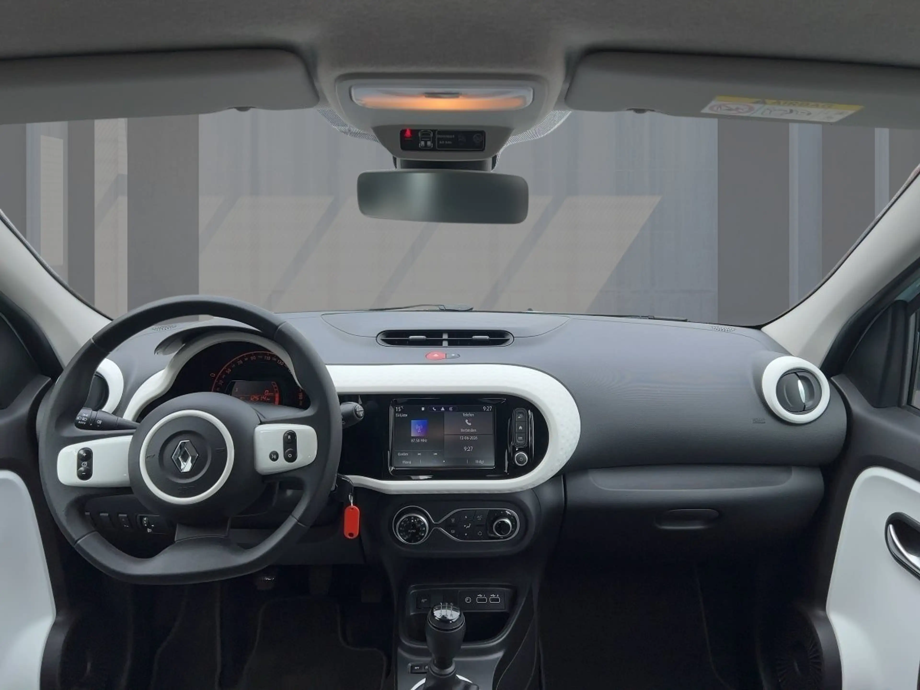 Renault Twingo 1.0 SCE 65 EQUILIBRE — photo 10