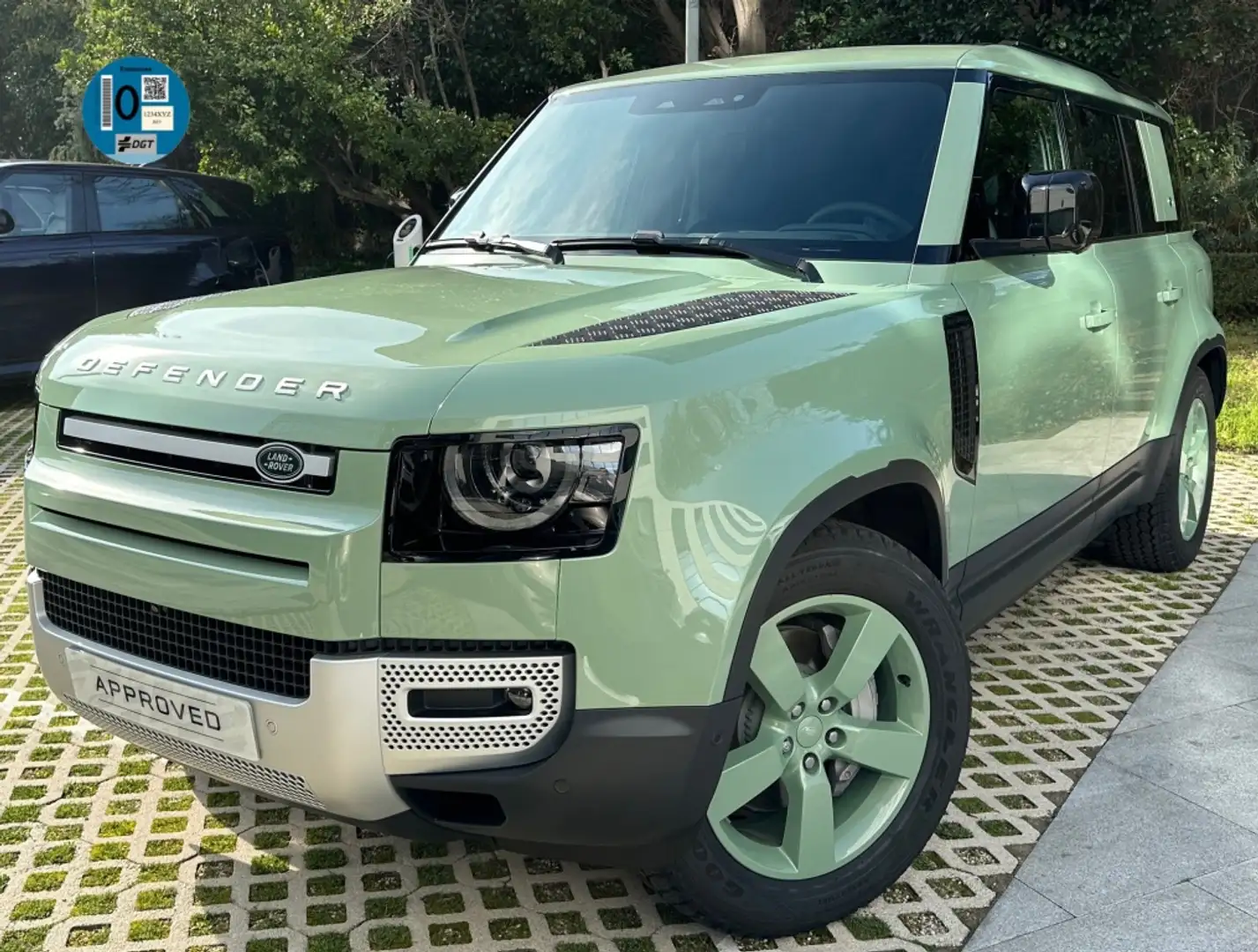 Land Rover Defender 110 2.0 Si4 PHEV 75th Limited Edition AWD Aut. 404 Vert - 1