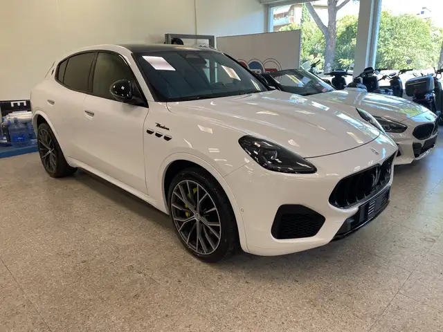 Maserati Grecale 2.0 mhev Modena 330cv auto