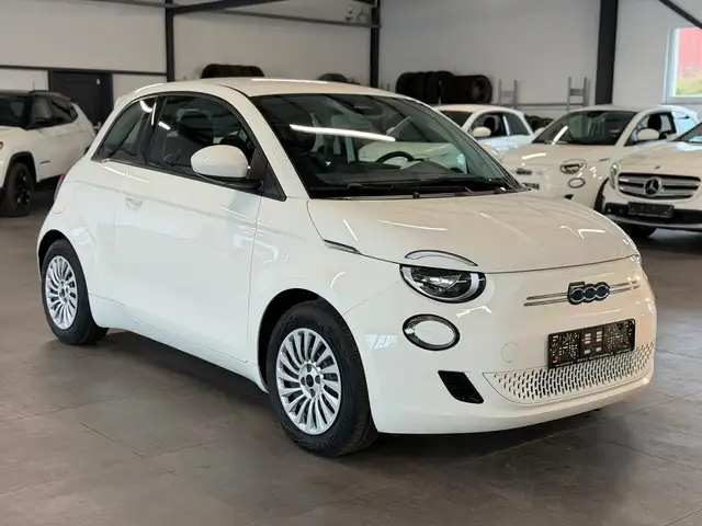 Fiat 500 11KW+CARPLAY+TEMP+SPUR.ASS+STAND.HZ+NAVI+