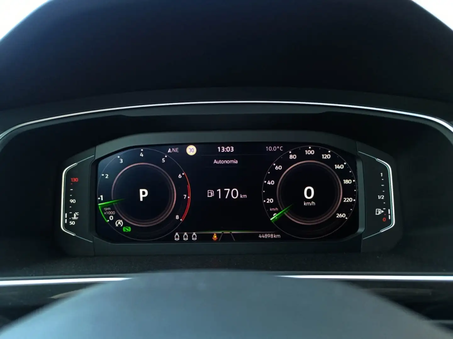 Volkswagen Tiguan 1.5 TSI Urban Sport DSG 110kW Gris - 2