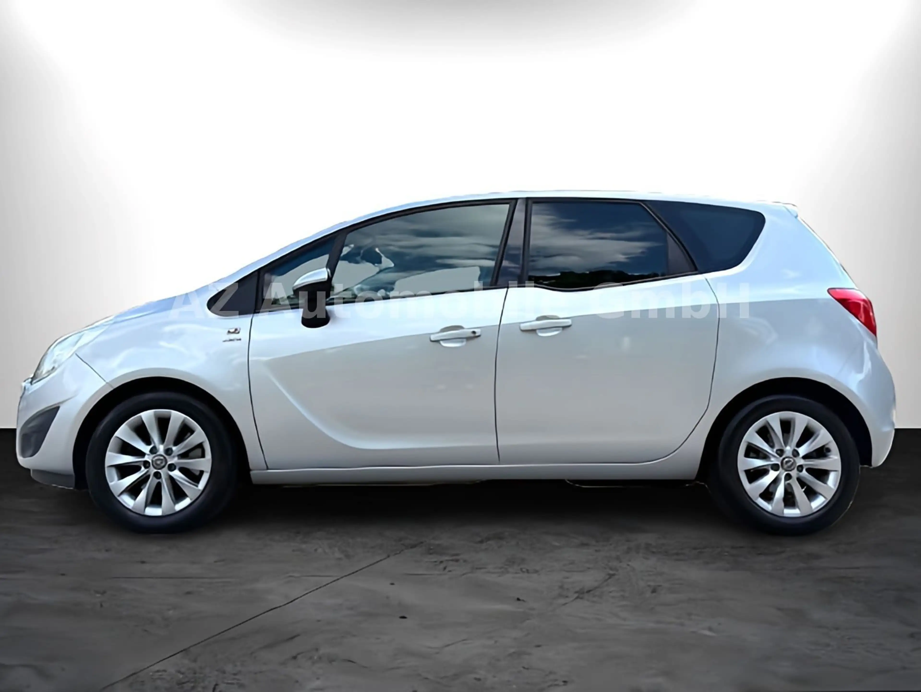 Opel Meriva B 1,4 Turbo TEMPOMT/SHZ/TÜV NEU/GARANTIE — photo 2