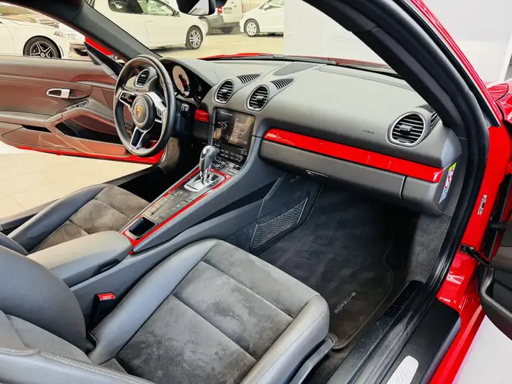 Porsche 718 Cayman 2018, foto 36