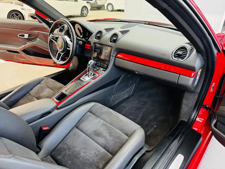 Porsche 718 Cayman 2018, foto 37