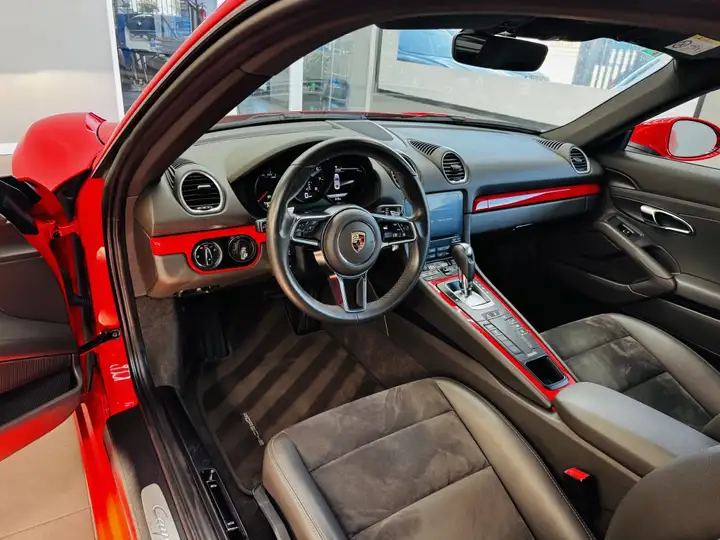 Porsche 718 Cayman 2018, foto 27