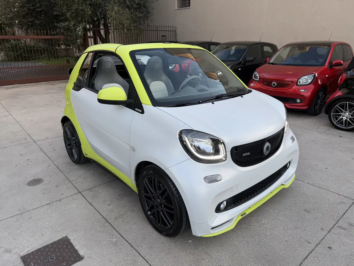 smart forTwo Cabrio 0.9 t Brabus 15th Anniversary 109cv twinami - 2