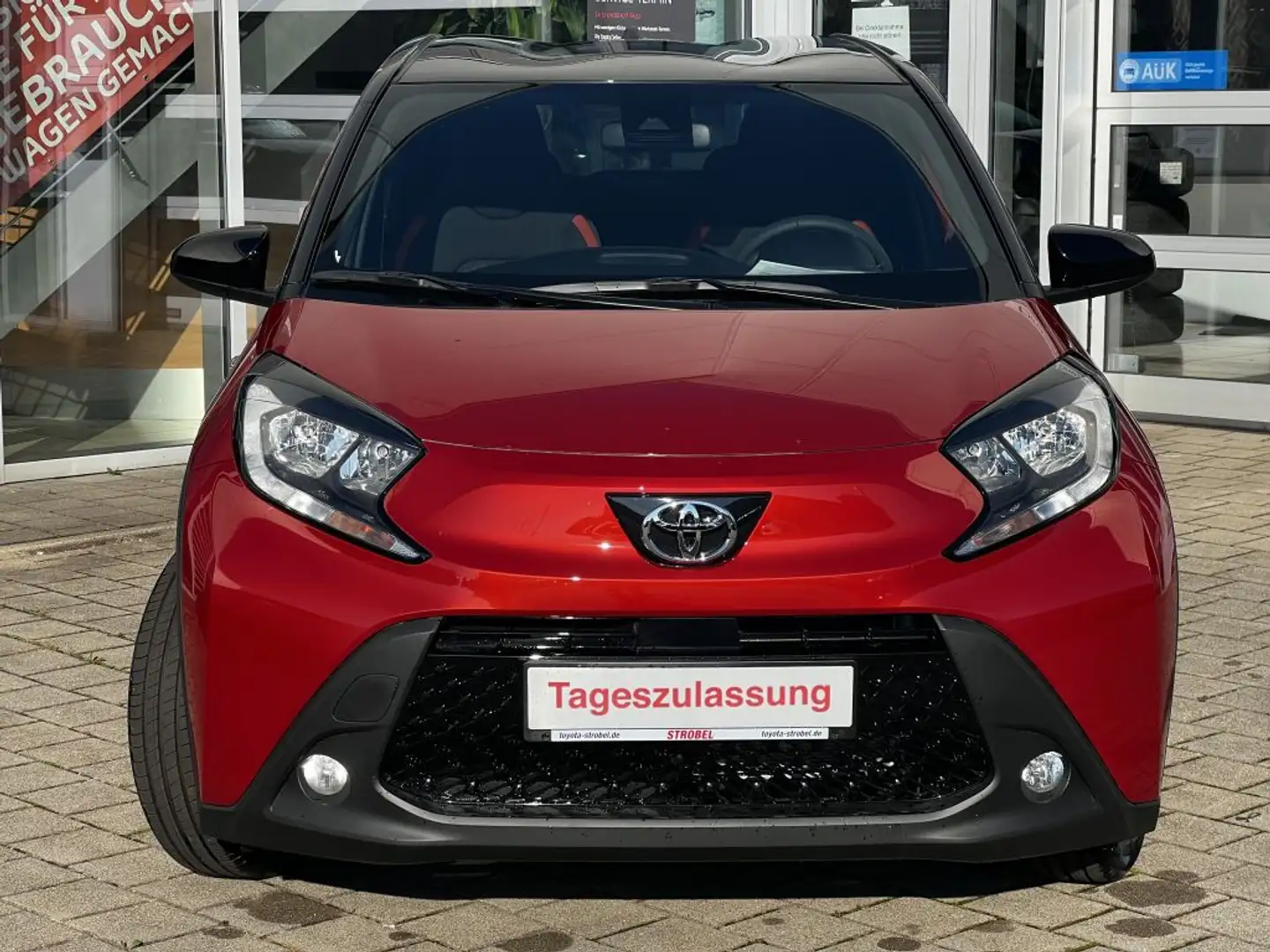Toyota Aygo X Teamplayer (AB7) Rot - 2