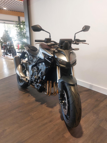 Honda Hornet 1000 — photo 3