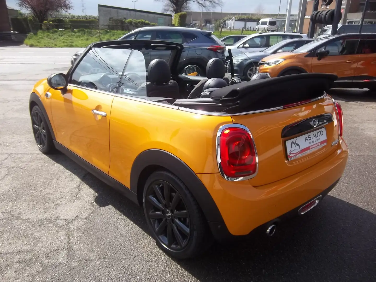 MINI Cooper D Cabrio 1.5D 115cv Orange - 2
